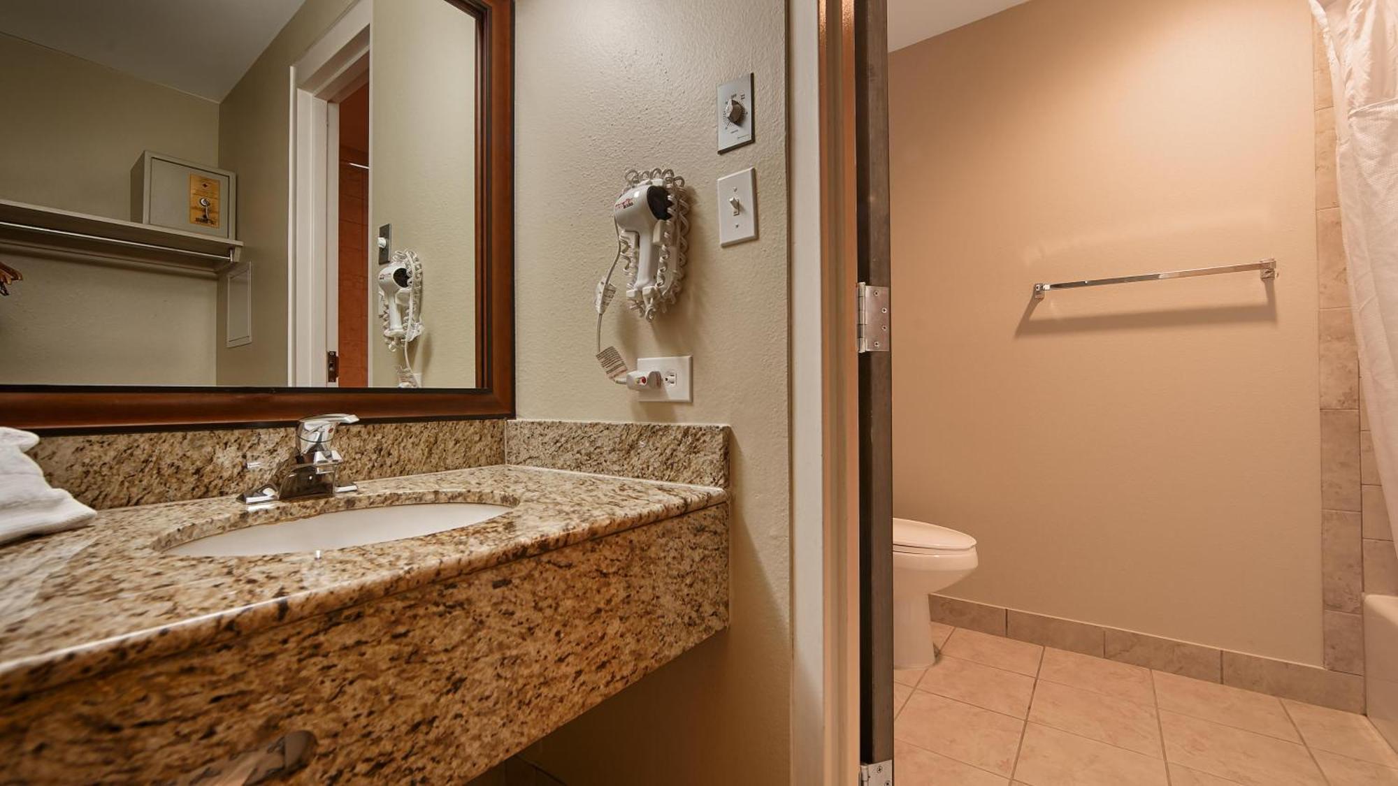 Best Western University Inn Fort Collins Exterior photo